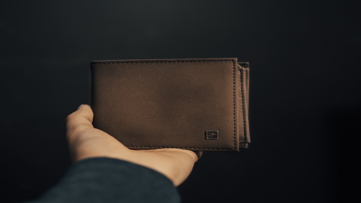 Best Wallet Brands for Men in India April 2023